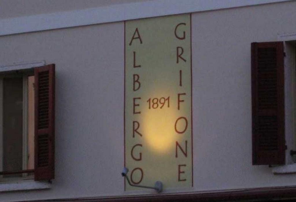 Albergo Grifone 1891 ペスキエーラ・デル・ガルダ エクステリア 写真